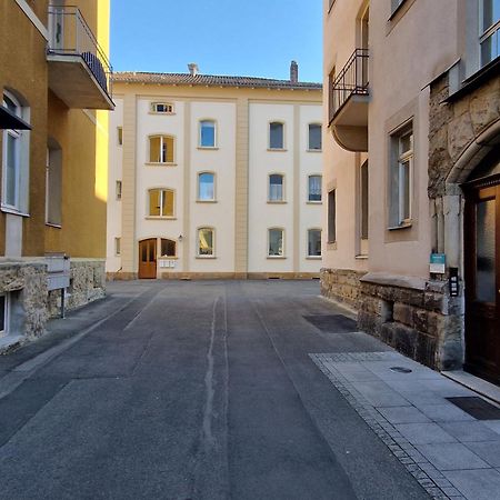 Grosse 3-Zimmer Wohnung - Zentral-Coburg - Kostenloser Parkplatz Экстерьер фото