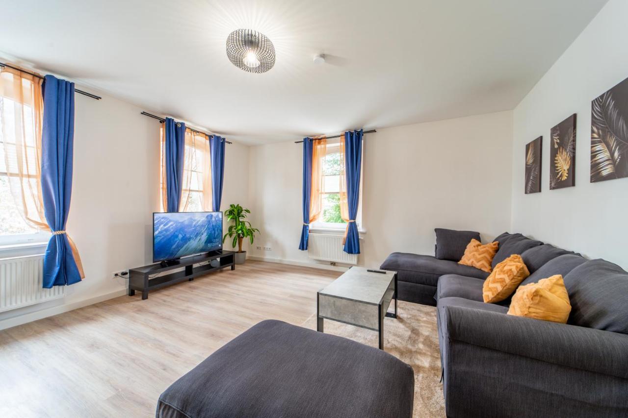 Grosse 3-Zimmer Wohnung - Zentral-Coburg - Kostenloser Parkplatz Экстерьер фото