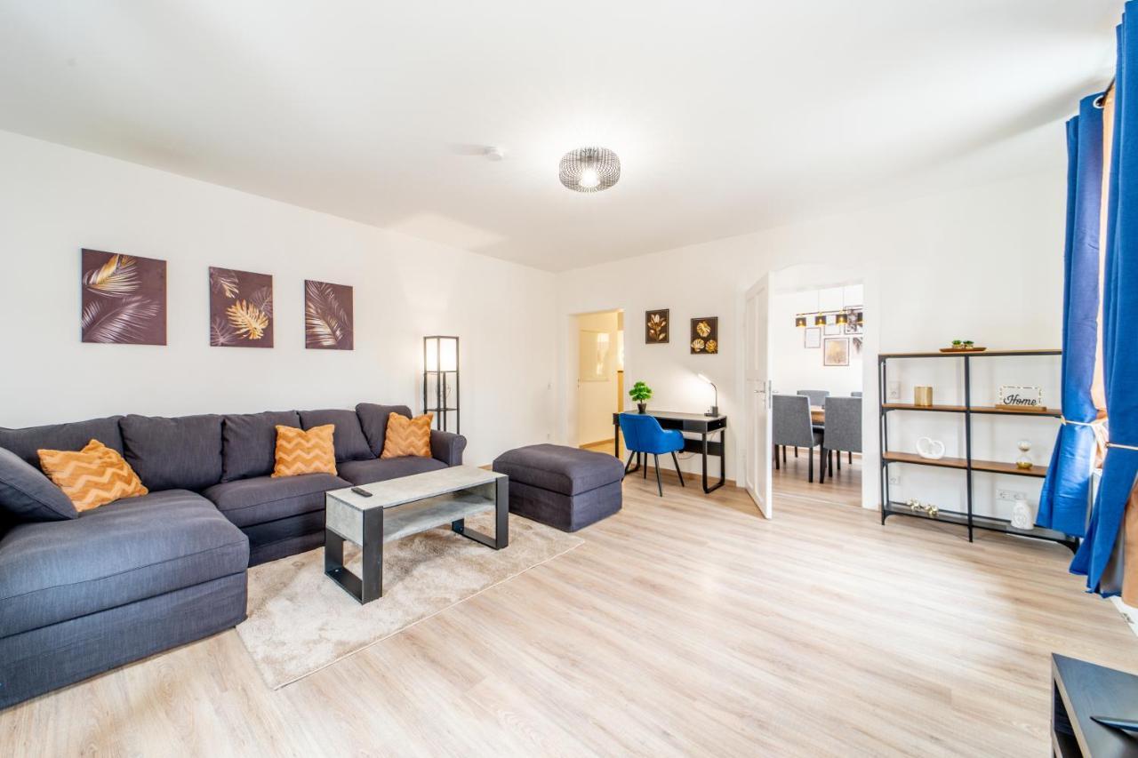 Grosse 3-Zimmer Wohnung - Zentral-Coburg - Kostenloser Parkplatz Экстерьер фото