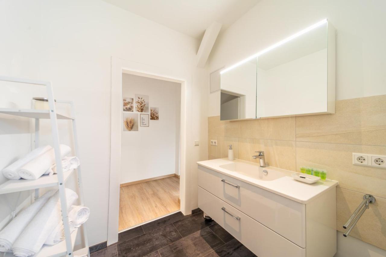 Grosse 3-Zimmer Wohnung - Zentral-Coburg - Kostenloser Parkplatz Экстерьер фото