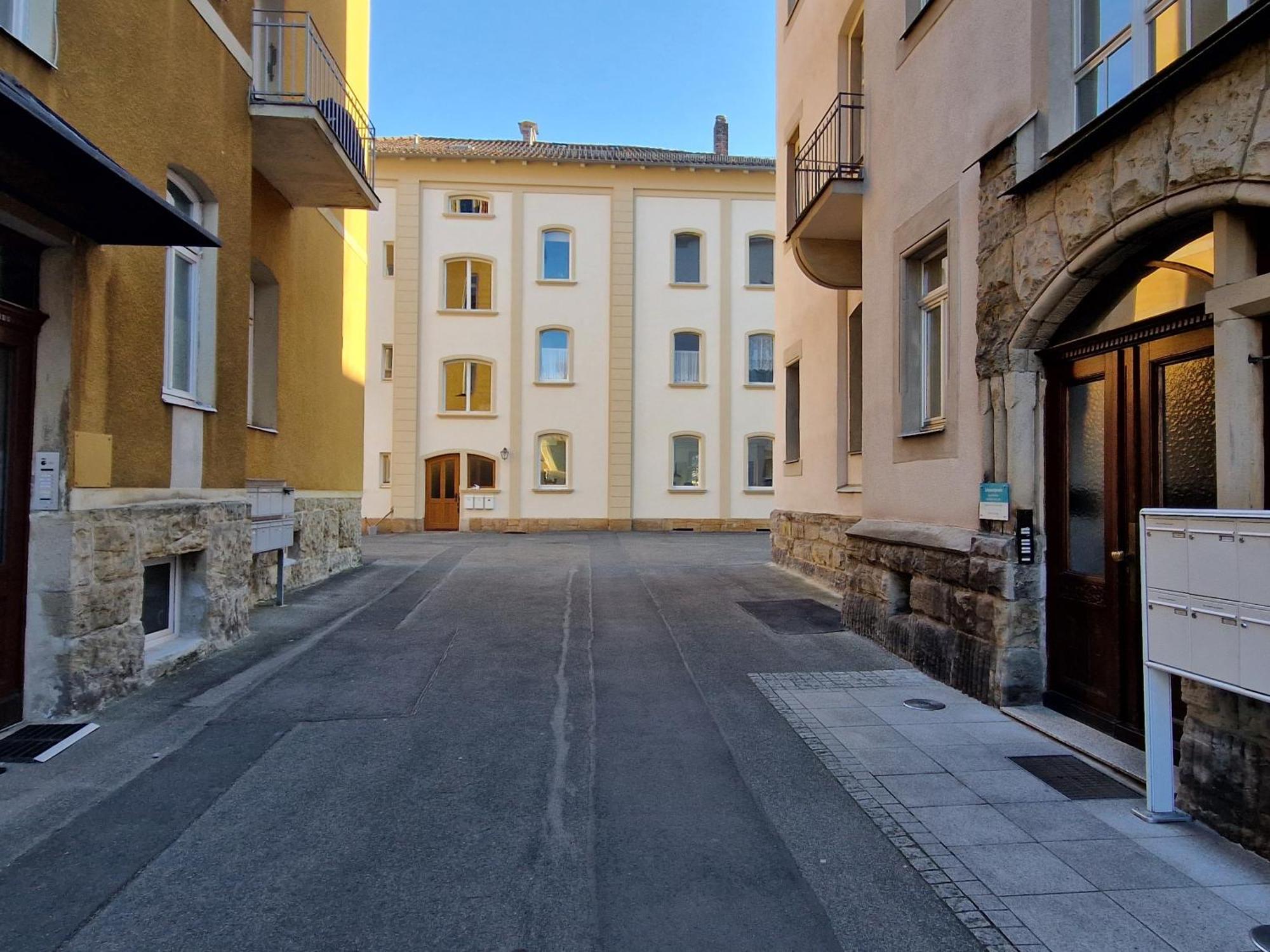 Grosse 3-Zimmer Wohnung - Zentral-Coburg - Kostenloser Parkplatz Экстерьер фото