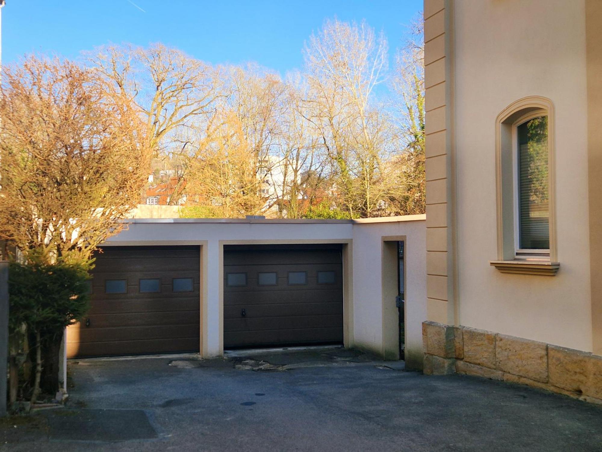 Grosse 3-Zimmer Wohnung - Zentral-Coburg - Kostenloser Parkplatz Экстерьер фото